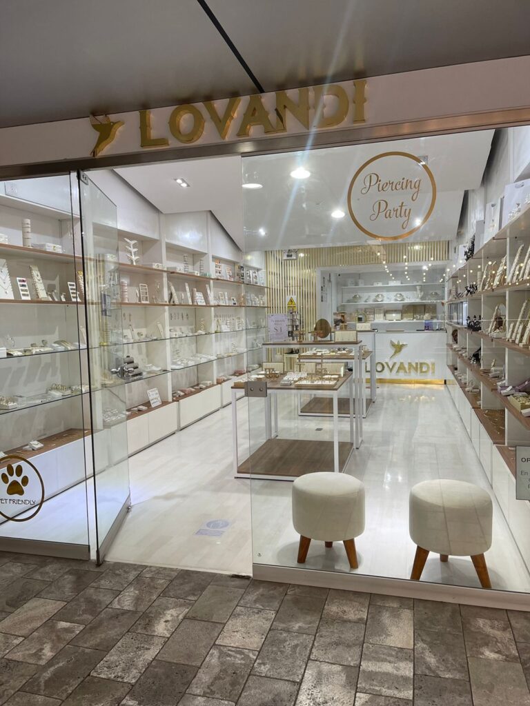 Local Lovandi Centro Comercial El Polo